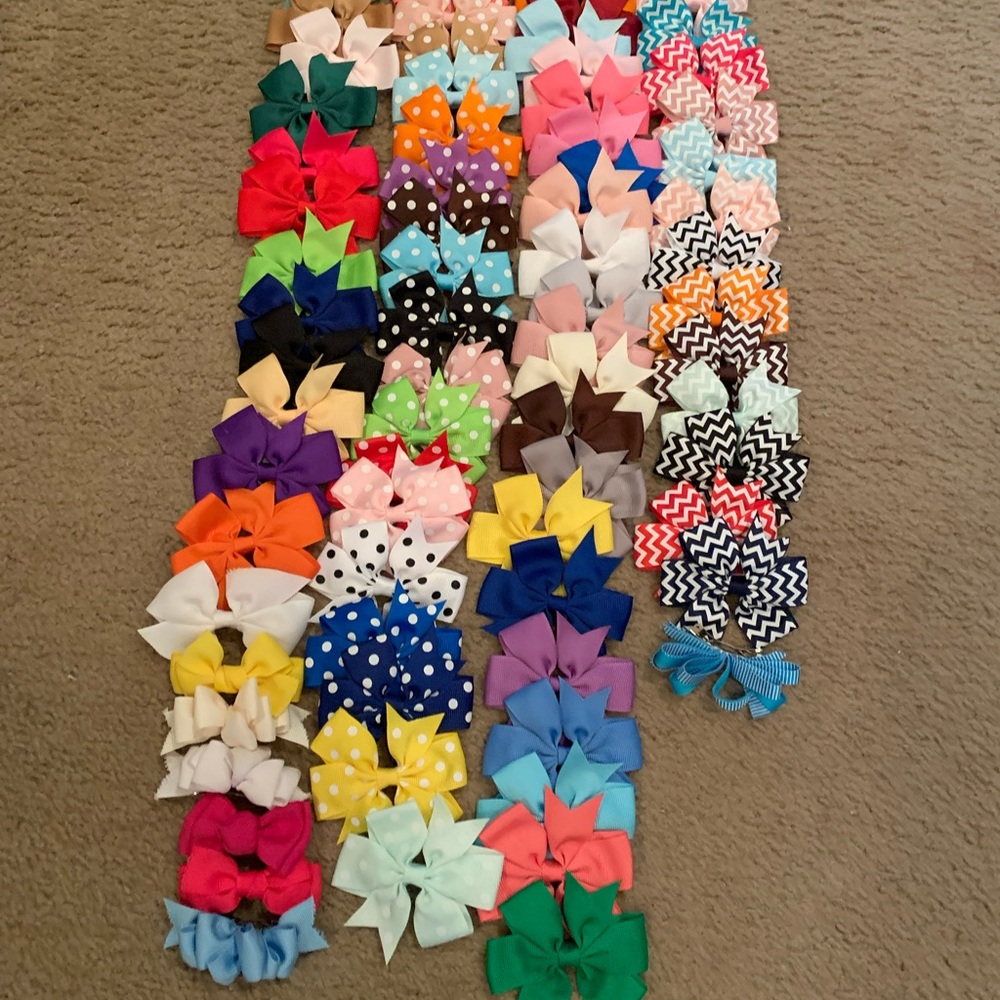 Small hair bows